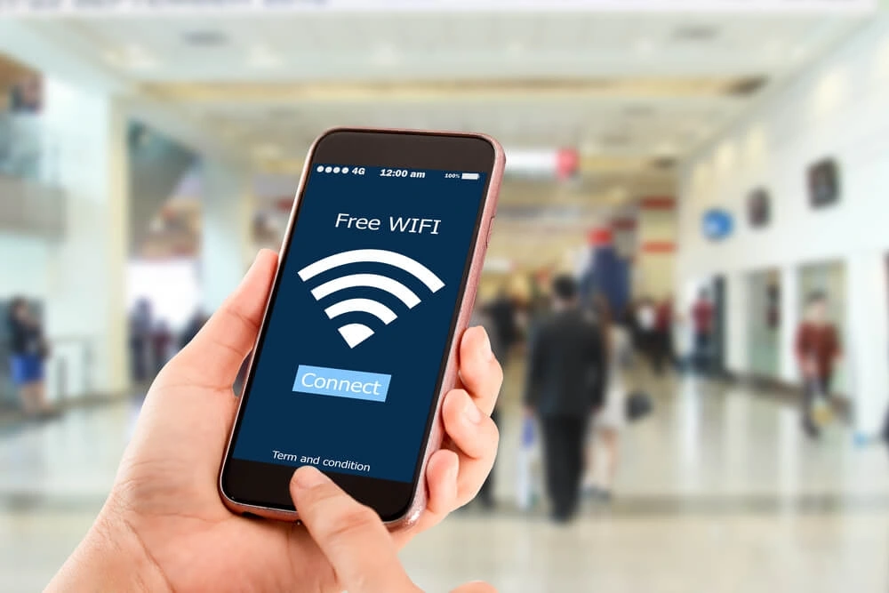 Cảnh báo rủi ro khi dùng Wi-Fi công cộng
